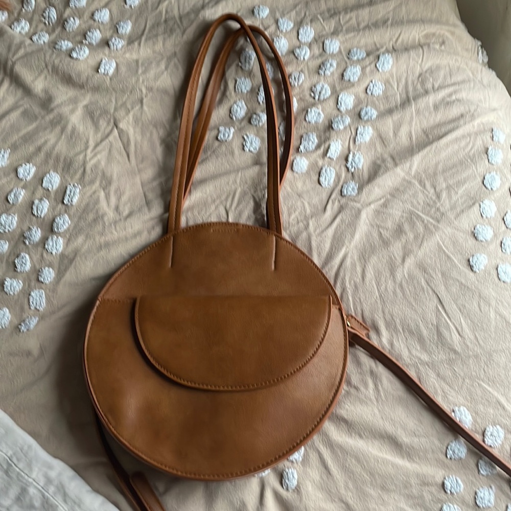 Modern circular purse